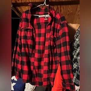 Men’s plaid shirt